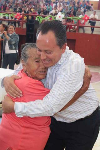 Reconoce Ayuntamiento de Nativitas a las madres imagen 2