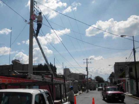 Concluyen rehabilitación de alumbrado público en Tetlanohcan imagen 2