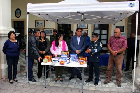 Alcalde de Calpulalpan hace llamado a la Población para sumarse al canje de armas 2015 imagen 2