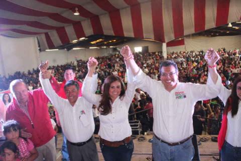 Realizan exitoso cierre de campaña candidatos priistas en Tlaxco imagen 3
