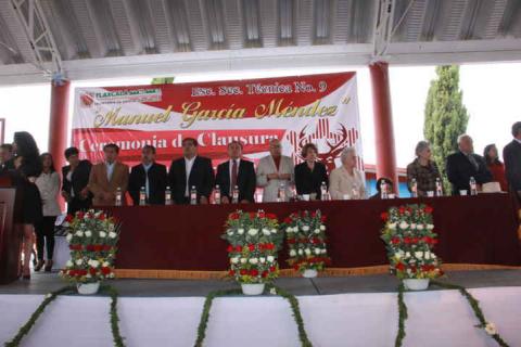 Alcalde de Tzompantepec asiste a graduación de la secundaria técnica No 9 imagen 3