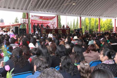 Alcalde de Tzompantepec asiste a graduación de la secundaria técnica No 9 imagen 1