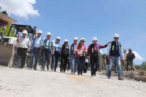 Autoridades de Apetatitlán inician obra en Circuito Chiautzingo imagen 4