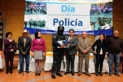 Calpulalpan reconoce a sus policías municipales en su día imagen 1