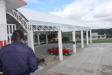 Diputado Federal visita Tecopilco, y da a conocer las obras que ha realizado imagen 3