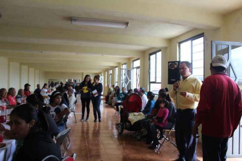 Festejan a personas de la tercera edad en Jesús Tepactepec y Comunidad de Nativitas imagen 3