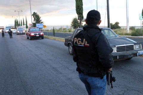Despliegan operativo durante la tradicional "Noche que Nadie Duerme" imagen 8
