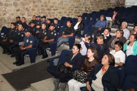 Entregan Constancias de Capacitación en materia de Justicia Penal en Zacatelco imagen 1