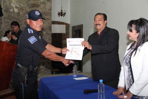 Entregan Constancias de Capacitación en materia de Justicia Penal en Zacatelco imagen 2