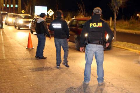 Despliegan operativo durante la tradicional "Noche que Nadie Duerme" imagen 1