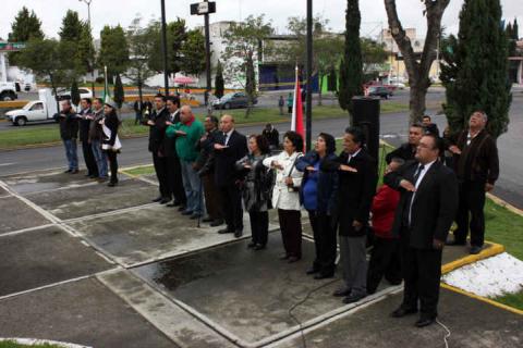 Realizan en Calpulalpan Homenaje en Conmemoración del CXCIV Aniversario de la Consumación de la Independencia imagen 8