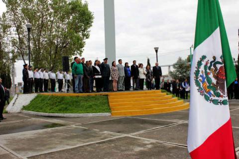 Realizan en Calpulalpan Homenaje en Conmemoración del CXCIV Aniversario de la Consumación de la Independencia imagen 4