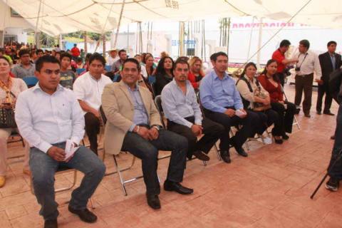 Espectacular inicio de “feria del comal Tzompantepec 2015” imagen 4