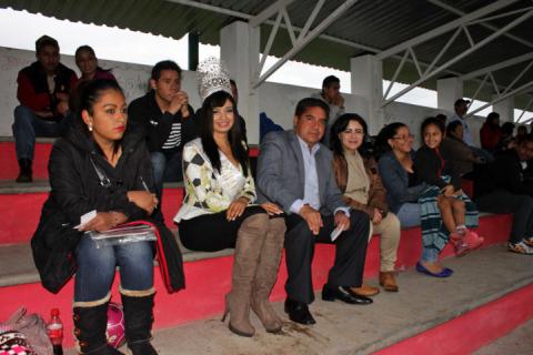 Realizan torneo de Futbol 7 en “Feria Patronal Calpulalpan 2015” imagen 2
