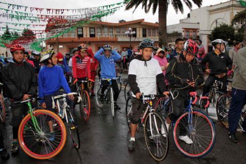 Ciclistas Calpulalpenses ruedan hacia San Juan de los Lagos imagen 3