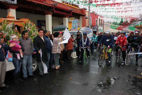 Ciclistas Calpulalpenses ruedan hacia San Juan de los Lagos imagen 6