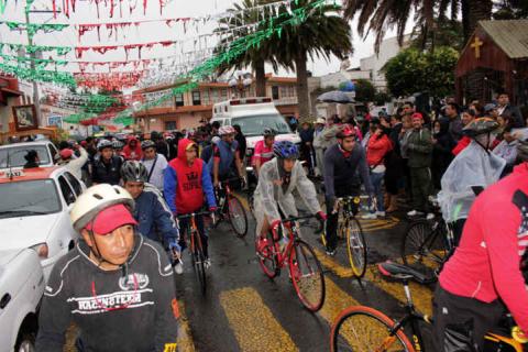 Ciclistas Calpulalpenses ruedan hacia San Juan de los Lagos imagen 2