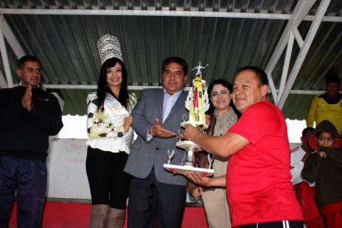 Realizan torneo de Futbol 7 en “Feria Patronal Calpulalpan 2015” imagen 6