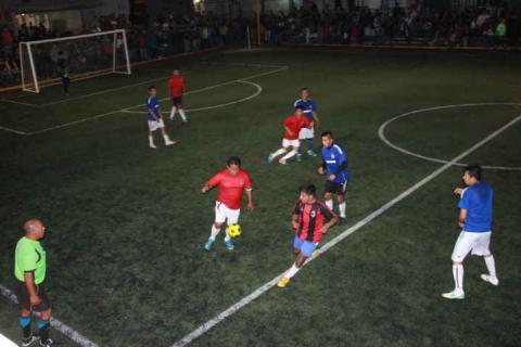 Espectacular final de Fut 7 reúne a cientos de pobladores en Tepetitla imagen 3