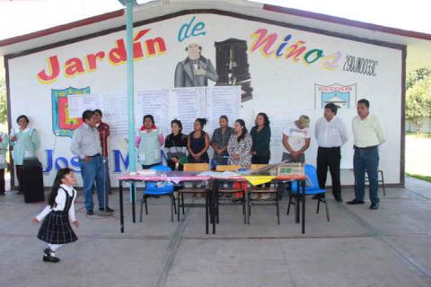 Jardín de niños de Ixtacuixtla es beneficiado con loseta por diputado federal imagen 3