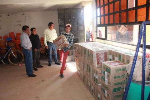 Jardín de niños de Ixtacuixtla es beneficiado con loseta por diputado federal imagen 4