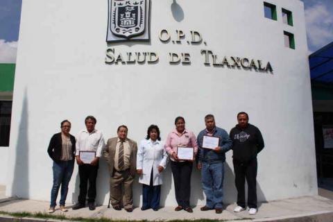 Rojas Meza reconoce trayectoria del director del Centro de Salud imagen 2