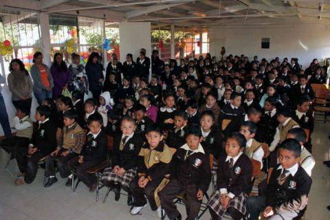 Tiene Primaria de San Felipe Sultepec nueva Sala de Usos Múltiples imagen 4