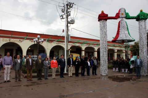Coloca Acalde Vicente Hernández Roldán, Bandos Solemnes Patrios imagen 8