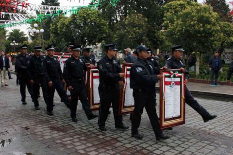 Coloca Acalde Vicente Hernández Roldán, Bandos Solemnes Patrios imagen 2