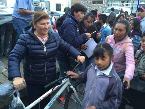 Entrega DIF Huamantla 80 bicicletas a niños de escasos recursos imagen 3