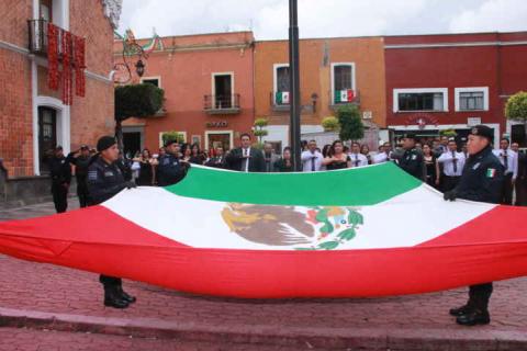 Tecopilco realiza homenaje cívico por mes patrio Arrían Bandera imagen 4