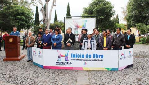 Inicia ayuntamiento de Huamantla programa de rehabilitación de plazuelas y parques imagen 2