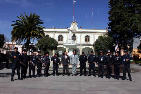 Acreditan Policías de Calpulalpan curso de Formación Inicial imagen 2