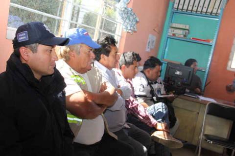 Participa policía de Zacatelco en reunión de trabajo con ejidatarios imagen 1