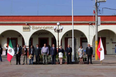 Encabeza Vicente Hernández Roldán Honores a la Bandera en Calpulalpan imagen 1