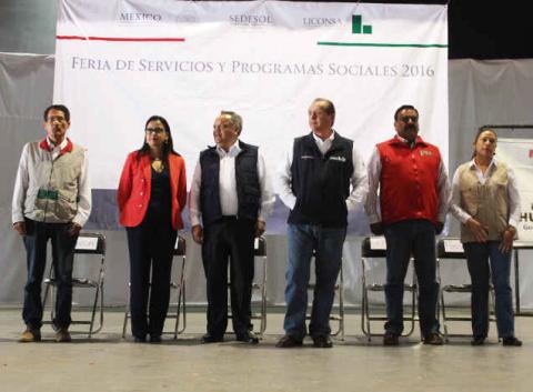 Inauguran Alcalde y Delegados Federales Feria de Servicios 2016 en Huamantla imagen 1