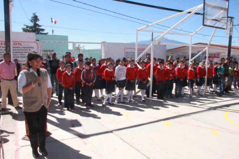 Arrancan los trabajos de construcción de 4 techumbres en Xaloztoc imagen 2