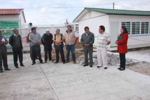Inician la construcción de la techumbre de la primaria de Tetlatlahuca imagen 3