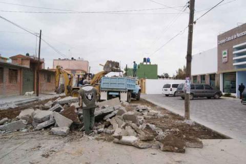 Inician obra de adoquinamiento de la Calle Ocampo en Nanacamilpa imagen 2