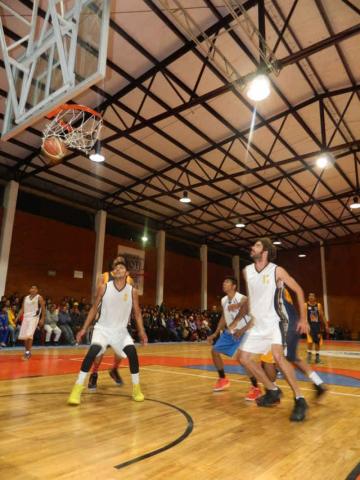 Juegan Linces UMT-UNAM sus primeros partidos de la LNB imagen 2