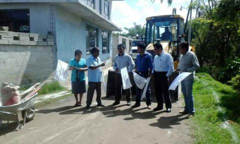 Alcalde interino inicia obra de pavimentación en la colonia las Águilas