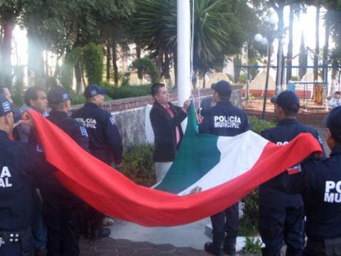 Dan inicio festividades por el mes patrio en Tetla imagen 1