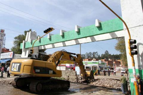 Inician trabajos para construir nuevo puente de acceso a la Unidad Santacruz imagen 2