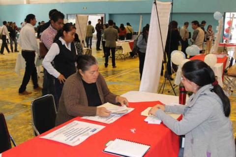 Ofertó más de 900 puestos la Quinta Feria del Empleo en Apizaco imagen 3