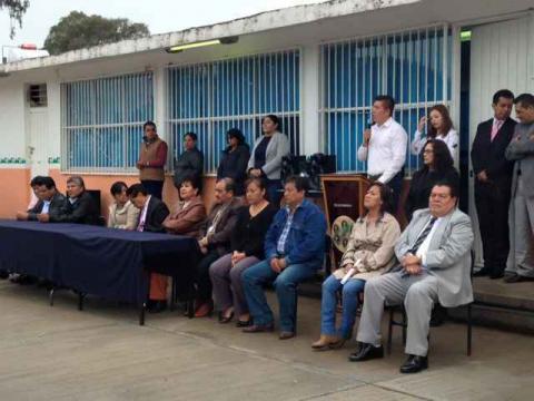 Inicia colocación de techumbre de telesecundaria en Tepeyanco imagen 1