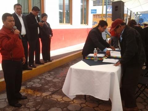 Tramitaron 40 familias regularización de escrituras en Tetlanohcan