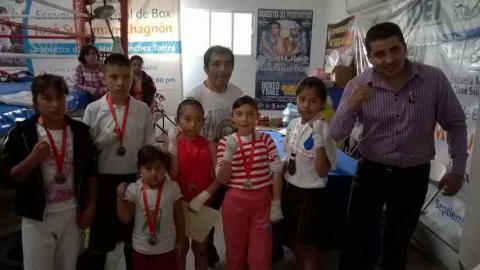 Promueve H. Ayuntamiento de Calpulalpan el box mediante exhibiciones imagen 1