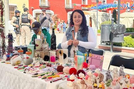 Se realiza con éxito expo venta “Mujeres Emprendiendo por Huamantla” imagen 1