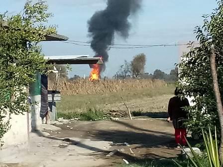 PC de Teacalco evacuó a 17 familias por explosión de Pemex imagen 2