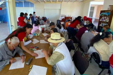 Estudiantes de Gerontología Social UATx refuerzan práctica y conocimientos con personas mayores de Cuaxomulco imagen 2